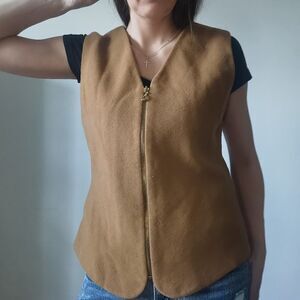 Camel wool blend vintage vest gold zipper closure 80s 90s